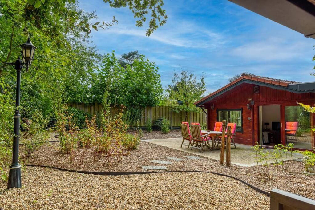 פוטן Spacious Wooden Cottage With Infra-Red Sauna At Veluwe מראה חיצוני תמונה
