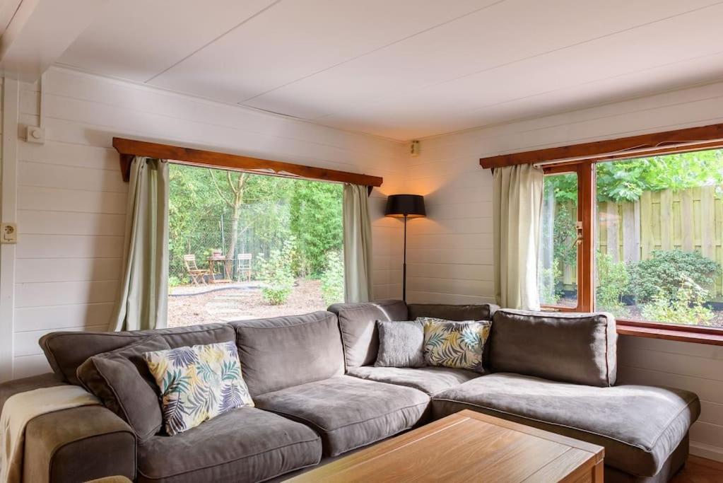 פוטן Spacious Wooden Cottage With Infra-Red Sauna At Veluwe מראה חיצוני תמונה