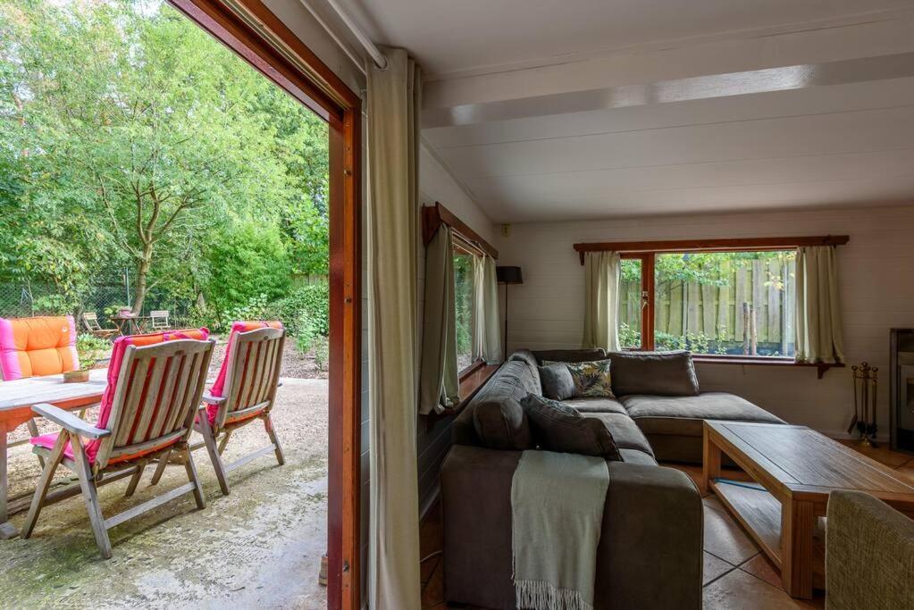פוטן Spacious Wooden Cottage With Infra-Red Sauna At Veluwe מראה חיצוני תמונה