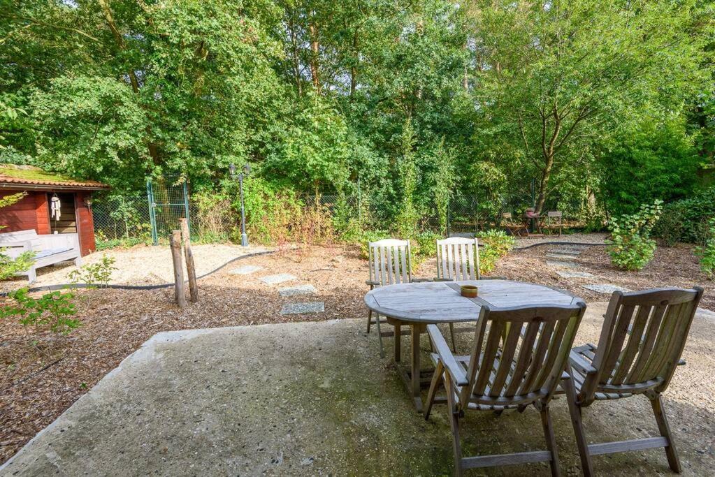 פוטן Spacious Wooden Cottage With Infra-Red Sauna At Veluwe מראה חיצוני תמונה